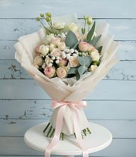 Букет цветов из:  Розы и Лизиантусы в Першутино