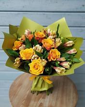 Букет цветов из:  Альстромерии и Розы в Першутино