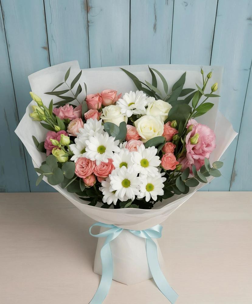 Букет цветов из: Розы, Лизиантусы и Хризантемы в Першутино
