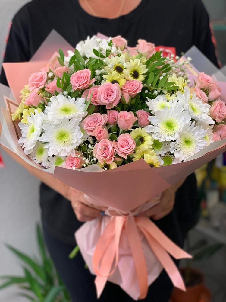 Букет цветов из: Розы и Хризантемы в Першутино