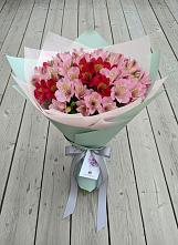 Букет цветов из:  Альстромерии в Першутино