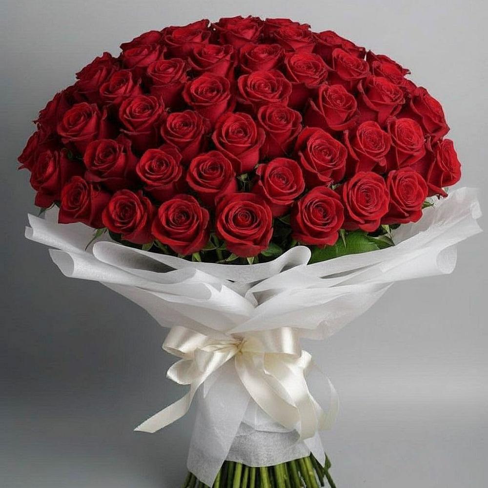 Букет 101 Красная роза Блэк Мэджик в Першутино