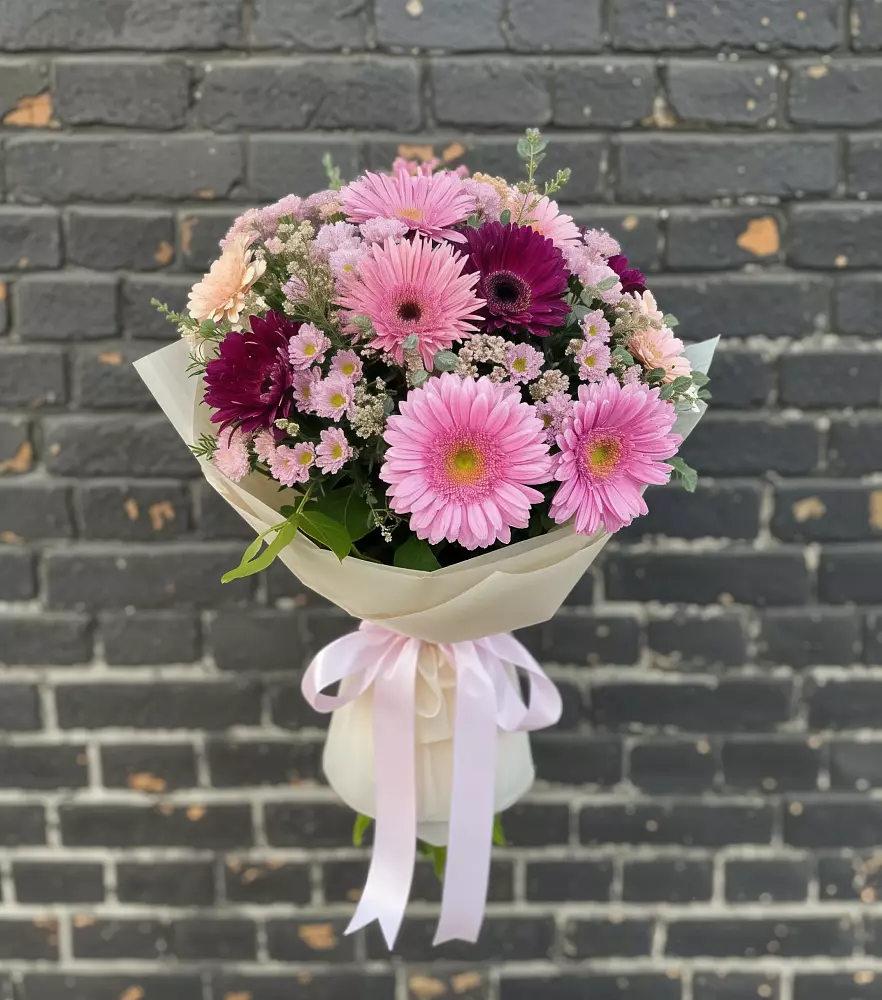 Букет цветов из: Герберы и Хризантемы в Першутино