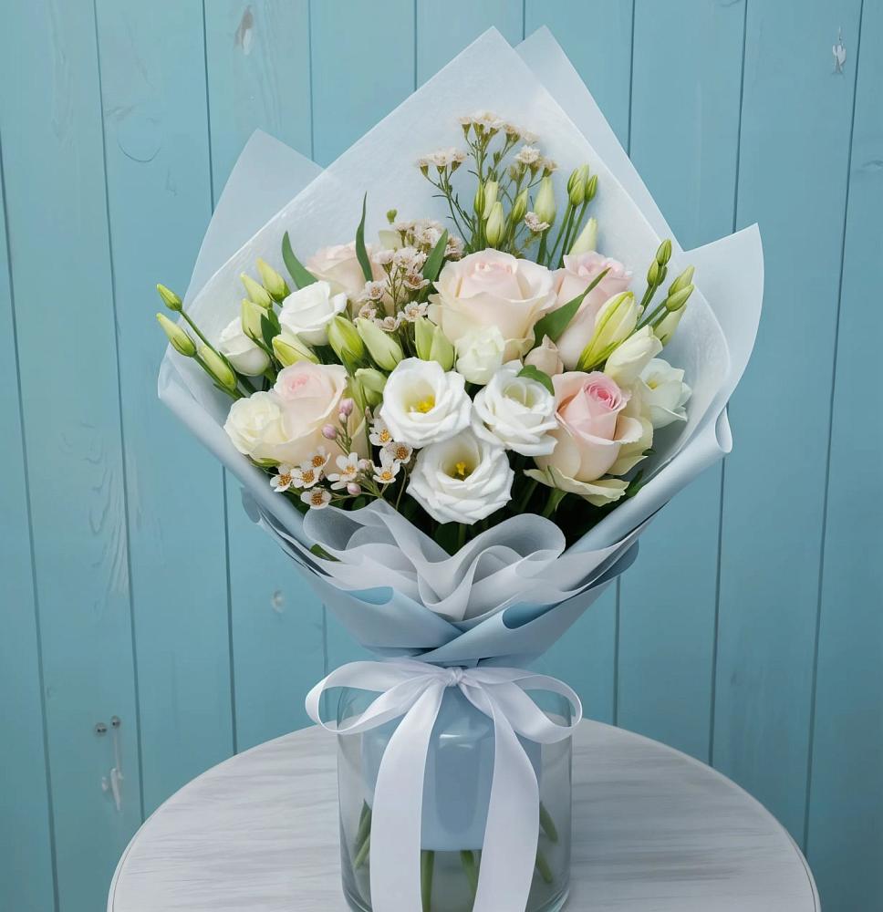 Букет цветов из: Розы и Лизиантусы в Першутино