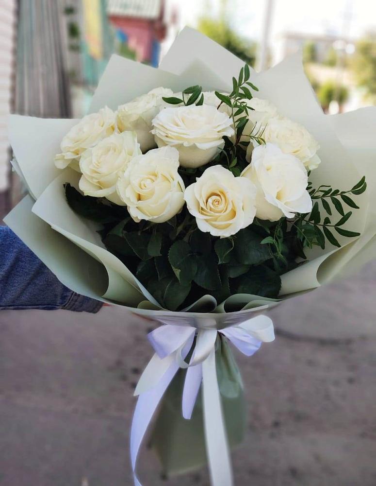 Букет Белые розы Проуд в Першутино