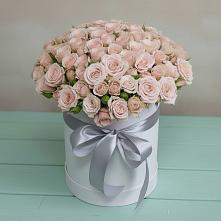 Цветочная композиция из Розы в шляпной коробке в Першутино