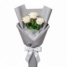 Букет 3 белые розы в Першутино