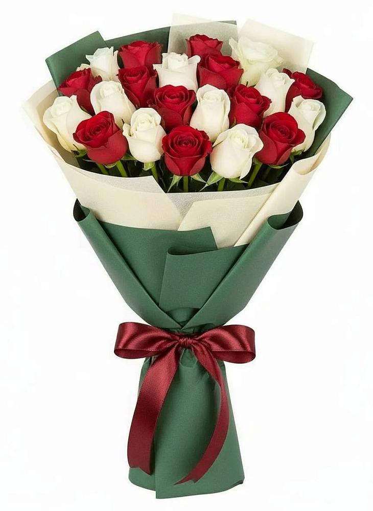 Букет Микс из красных и белых роз в Першутино