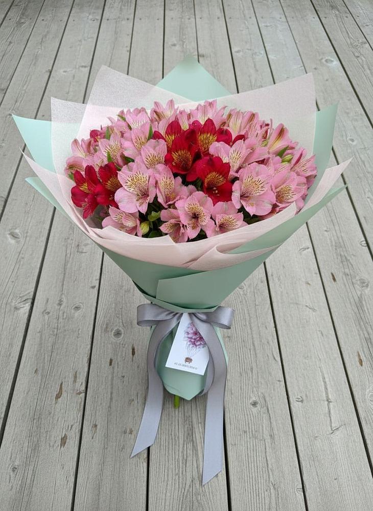 Букет цветов из: Альстромерии в Першутино