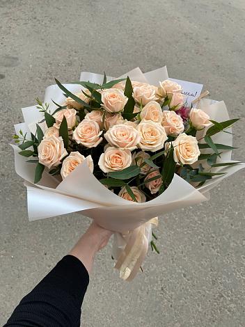 Букет Кремовые розы Латте в Першутино
