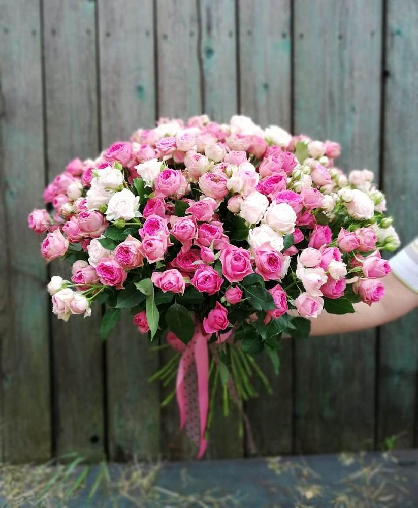 Букет Розовые кустовые розы Натали и Лав Лидия в Першутино