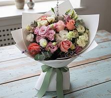 Букет цветов из:  Розы, Лизиантусы и Гвоздики в Першутино