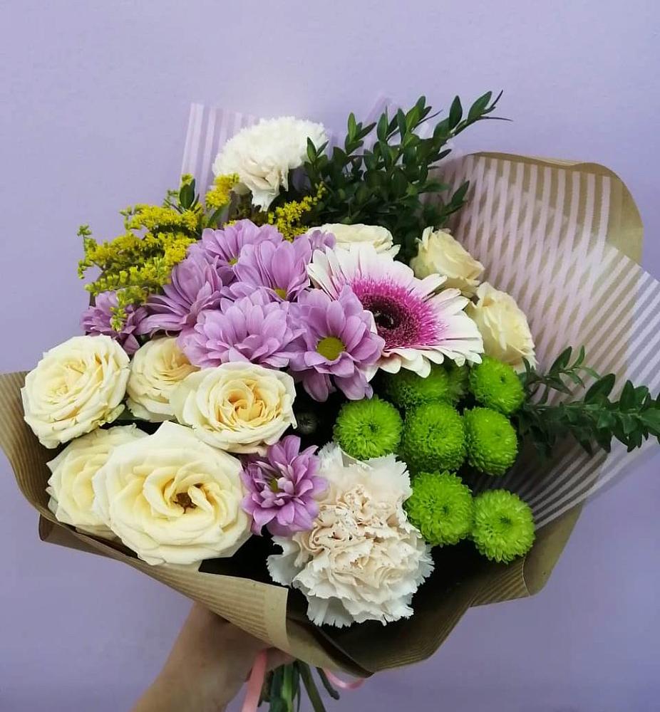 Букет цветов из: Хризантемы, Розы, Гвоздики и Герберы в Першутино