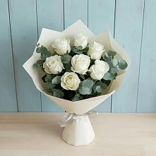 Букет Белые розы в Эвкалипте в Першутино