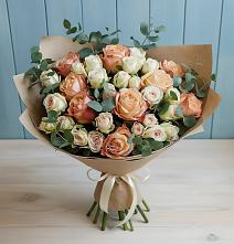 Букет цветов из:  Альстромерии и Розы в Першутино