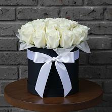 Цветочная композиция из Розы в шляпной коробке в Першутино